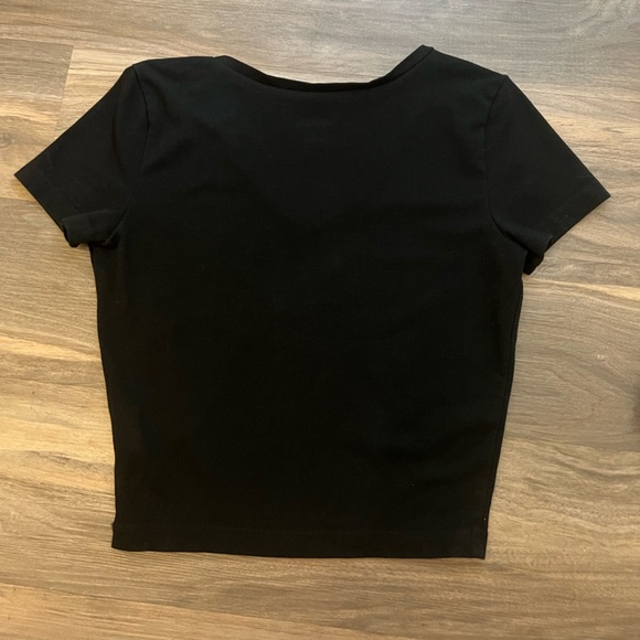 Wild Fable - Black Short Sleeve V Neck Cropped T-shirt - Picture 2 of 6